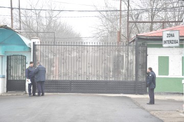 Un afacerist condamnat, depistat de poliţiştii din Ovidiu şi dus la puşcărie